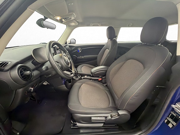 MINI Cooper 11 of 28