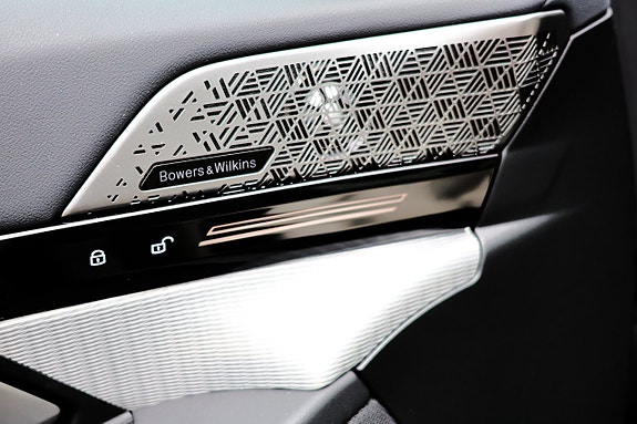 BMW 530e 18 of 25