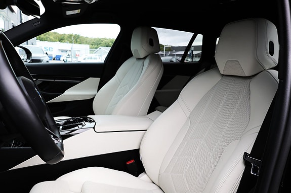 BMW 530e 11 of 25