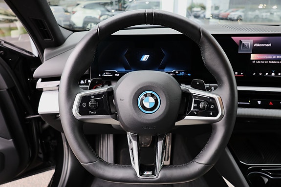 BMW 530e 12 of 25