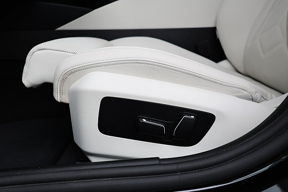 BMW 530e 10 of 25