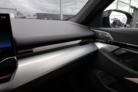 BMW 530e 20 of 25