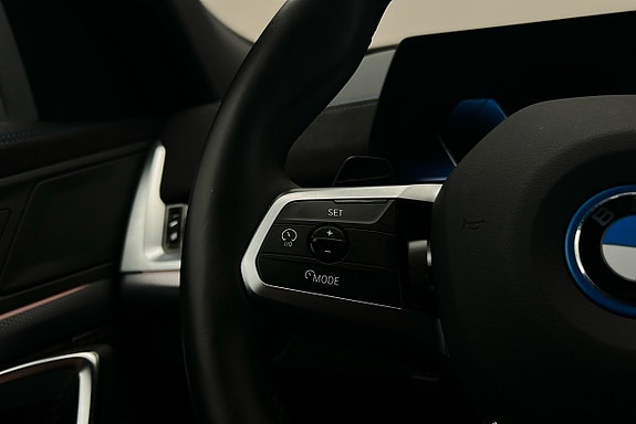 BMW iX2 22 of 23