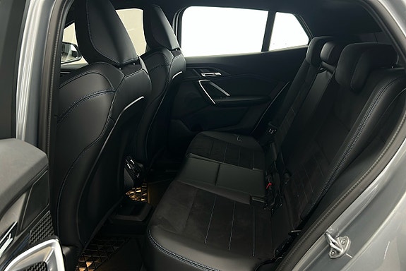 BMW iX2 13 of 23