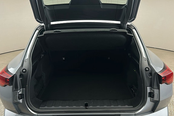 BMW iX2 14 of 23