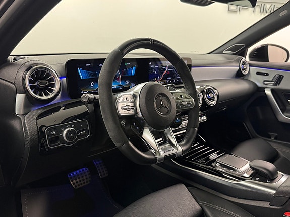 Mercedes-Benz A45 4 of 5