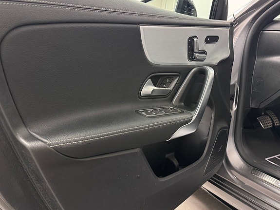 Mercedes-Benz A45 12 of 18