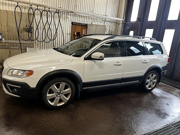 Volvo XC70 3 of 5