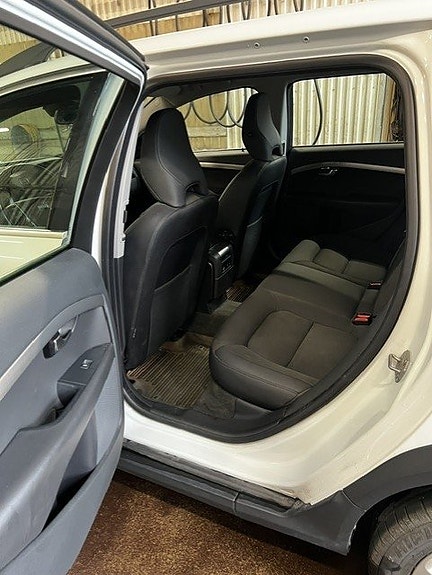 Volvo XC70 5 of 5