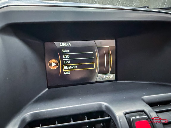 Volvo XC60 18 of 23