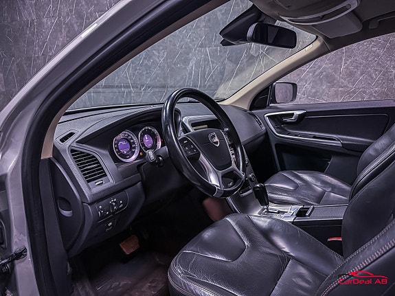 Volvo XC60 11 of 23