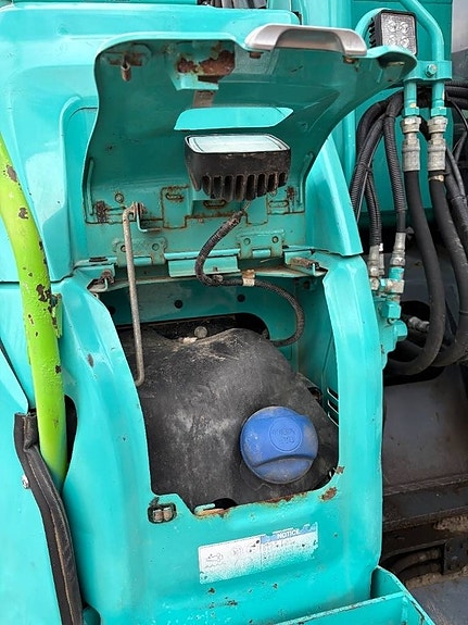 Kobelco SK140SRLC-7 13 of 24
