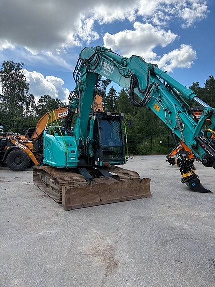 Kobelco SK140SRLC-7 2 of 5