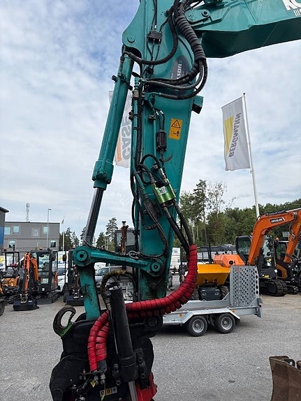 Kobelco SK140SRLC-7 11 of 24