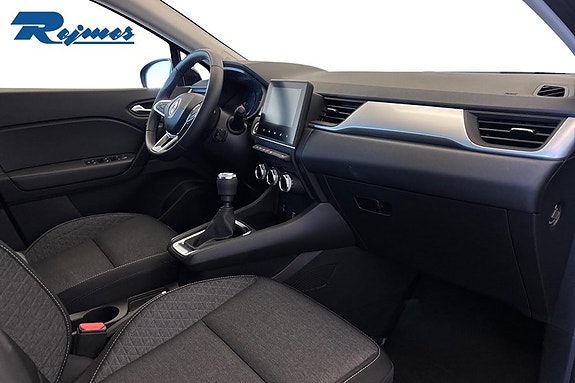 Renault Captur 2 of 5