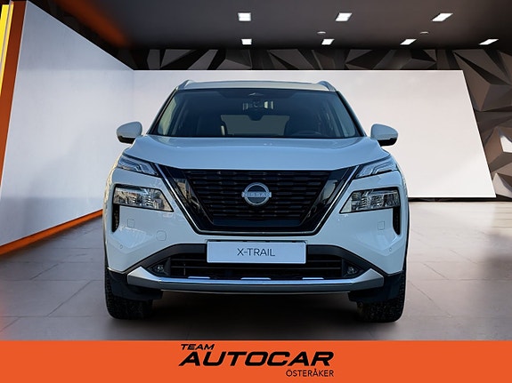 Nissan X-Trail 3 of 5