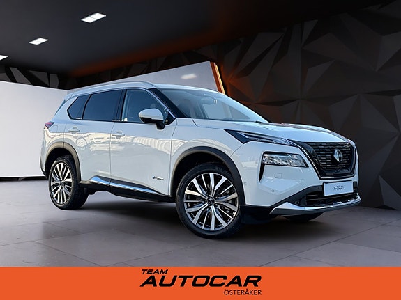Nissan X-Trail 2 of 5