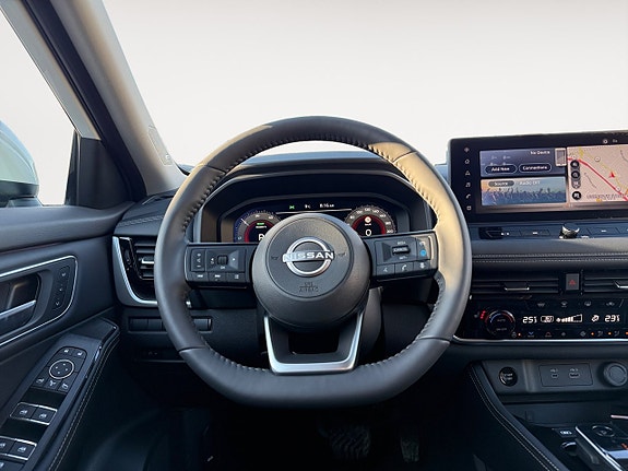 Nissan X-Trail 19 of 23