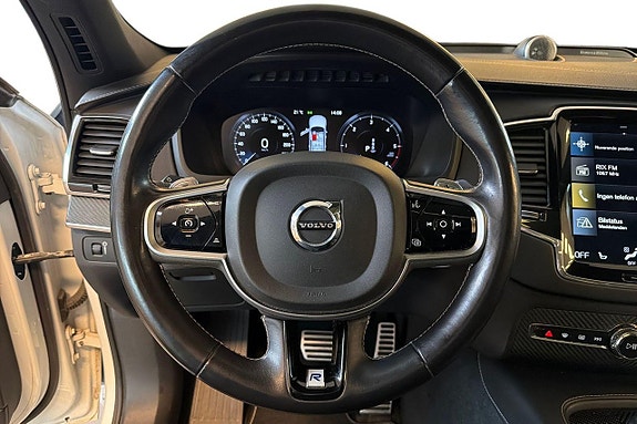 Volvo XC90 16 of 30
