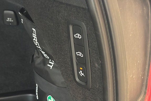Volvo XC90 28 of 30