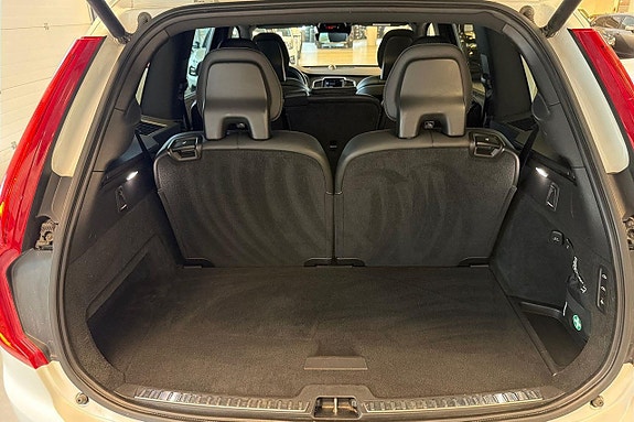 Volvo XC90 27 of 30