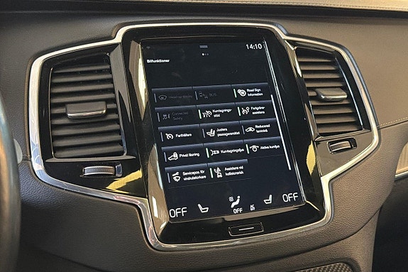 Volvo XC90 21 of 30