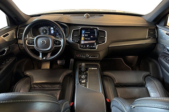 Volvo XC90 15 of 30