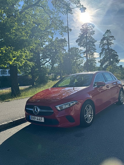 Mercedes-Benz A180 4 of 5