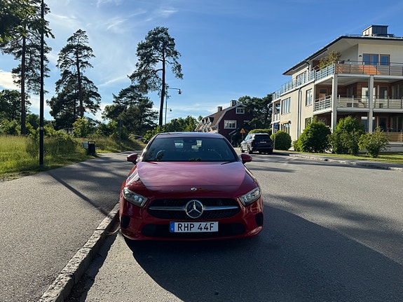 Mercedes-Benz A180 3 of 5