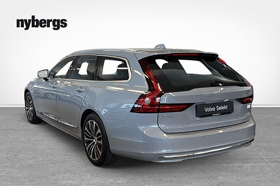 Volvo V90 3 of 5