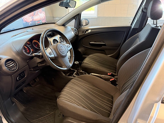 Opel Corsa 8 of 13