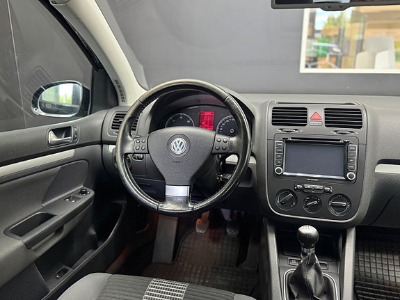 Volkswagen Golf V 7 of 11
