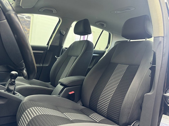 Volkswagen Golf V 10 of 11