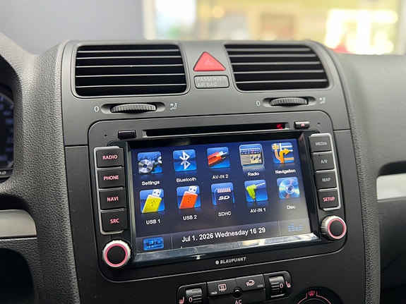 Volkswagen Golf V 11 of 11