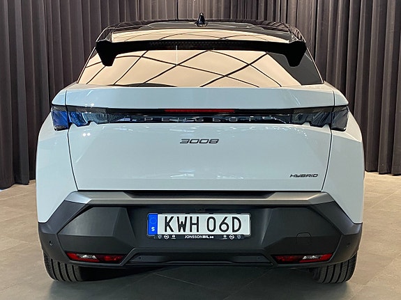 Peugeot 3008 2 of 5