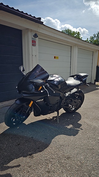 Yamaha YZF-R1 4 of 5