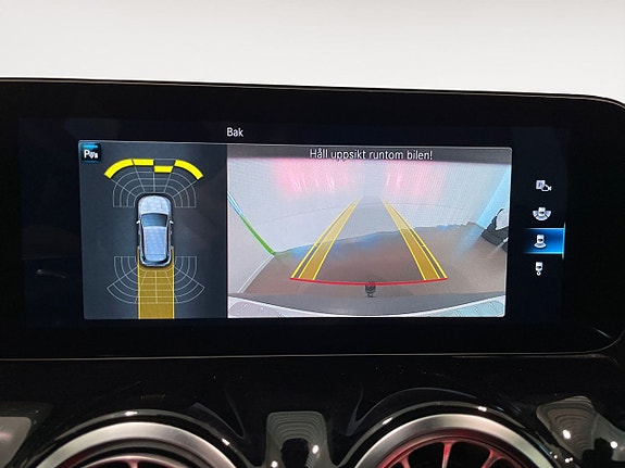 Mercedes-Benz EQA300 17 of 21