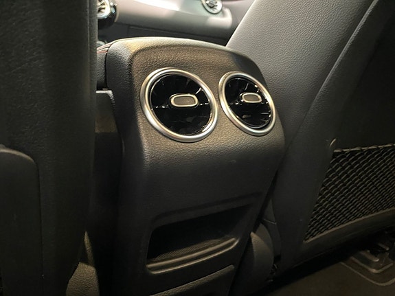 Mercedes-Benz EQA300 19 of 21