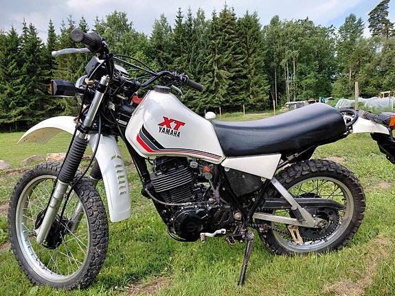 Yamaha Xt400 2 of 2