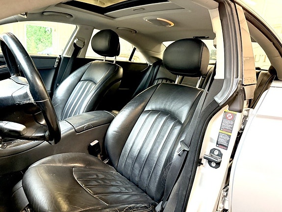 Mercedes-Benz CLS350 10 of 12