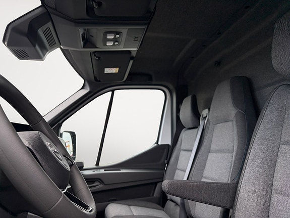 Nissan Interstar 11 of 16