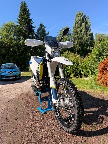 Husqvarna 701 ENDURO 2016 4 of 5