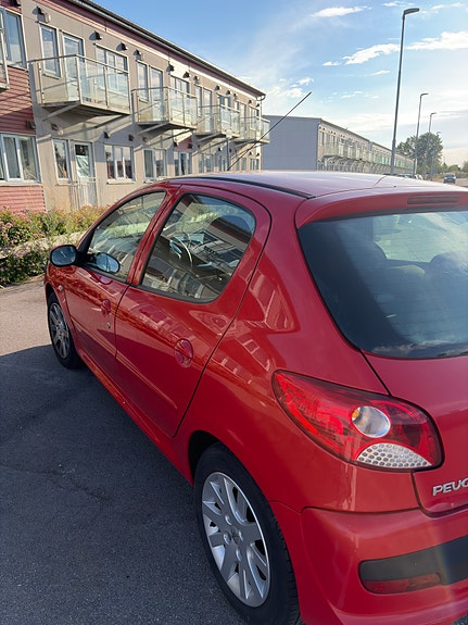 Peugeot 206+ 5 of 5