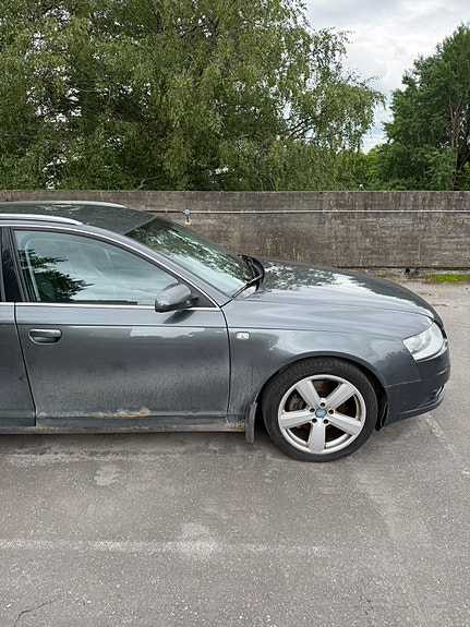 Audi A6 4 of 9
