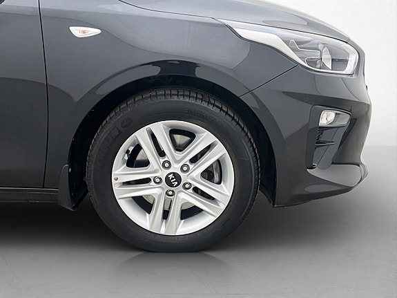 Kia Ceed 29 of 29