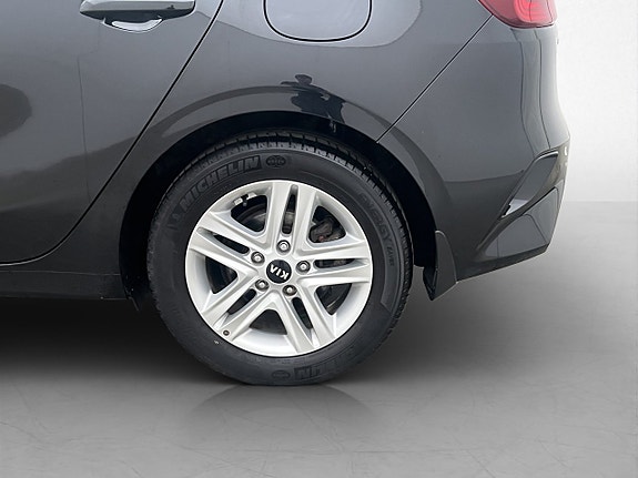 Kia Ceed 27 of 29