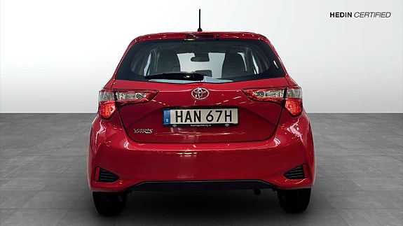 Toyota Yaris 7 of 14