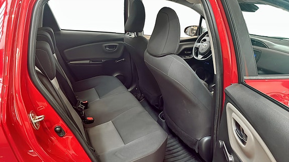 Toyota Yaris 5 of 14