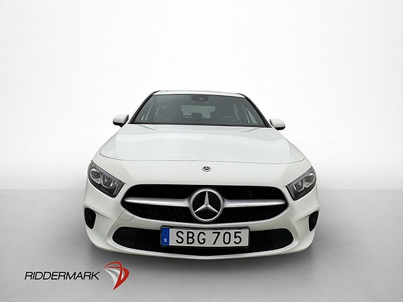 Mercedes-Benz A180 2 of 30