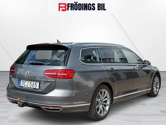 Volkswagen Passat 5 of 21